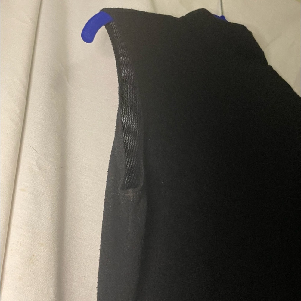 Forever 21 Twentyone Black Lightweight Sleeveless Turtleneck Top Size Medium - Picture 3 of 8